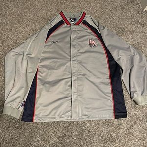 NBA NEW JERSEY NETS REEBOK WARMUP JACKET MENS 2XL BASKETBALL TEAM APPAREL GRAY